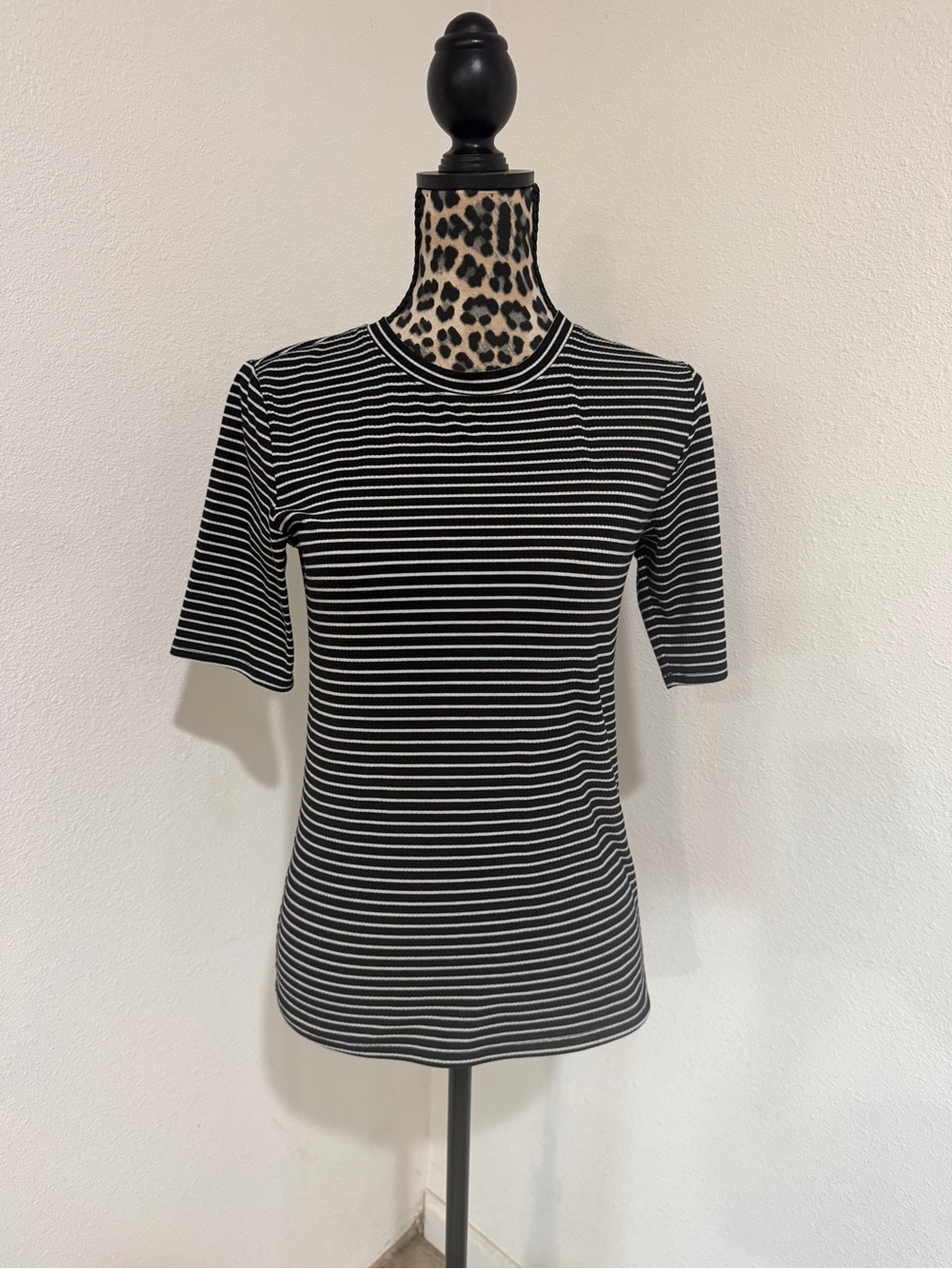 Simply Vera Vera Wang Black & White Striped Short Sleeve Tee